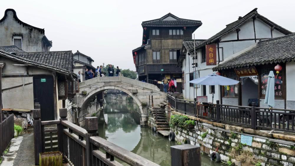泰坦黎明